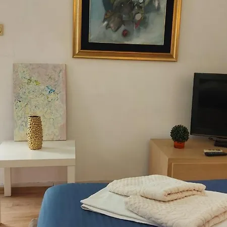 Helen's Apartamento Budva